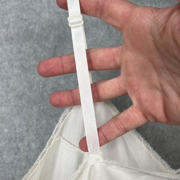 Vanity Fair VTG Slip Cami Top Size L Ivory White Lace Trim Dainty Made in USA - Picture 4 of 12